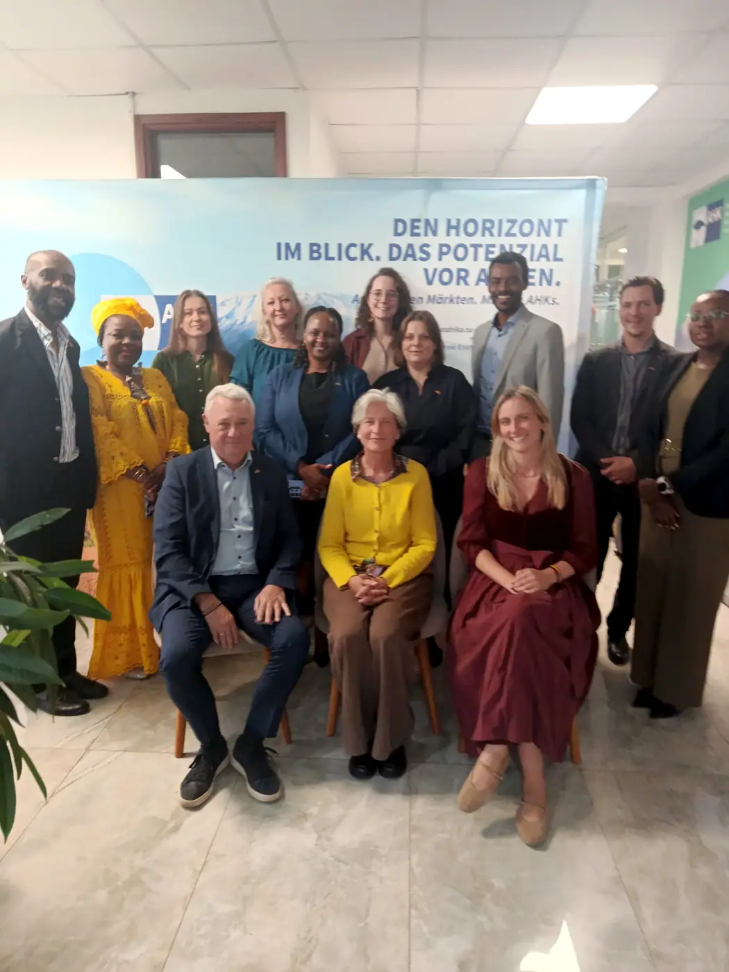 Deutsche Delegation und kenianische Partner beim Empfang in Nairobi